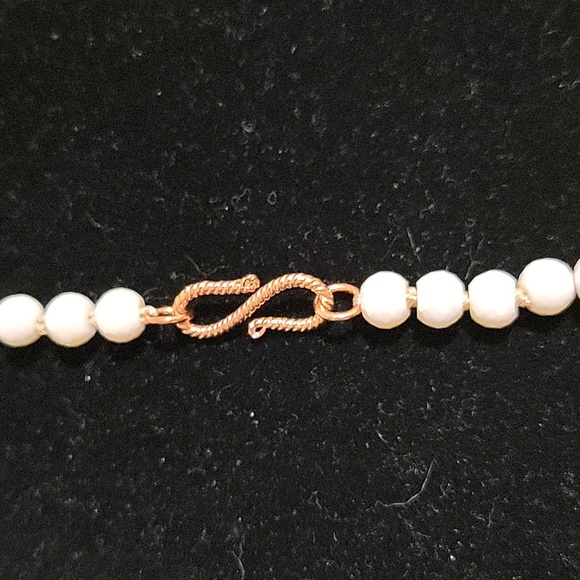 Beautiful Champagne Silverite Necklace with Copper Closure - Picture 5 of 5